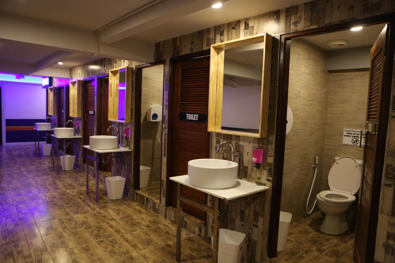 Ao Nang Balcony Party Hostel - 18-40 (Adults Only) מראה חיצוני תמונה