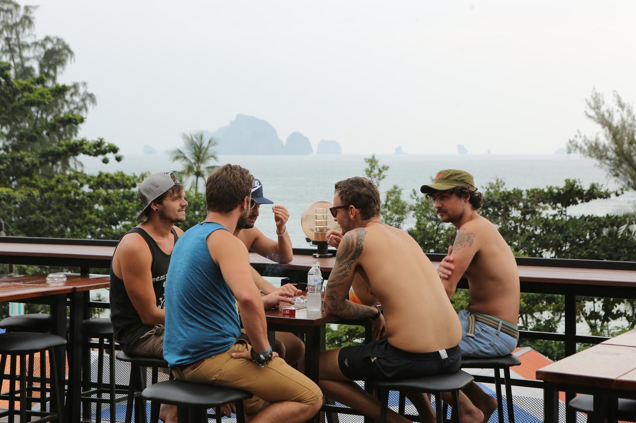 Ao Nang Balcony Party Hostel - 18-40 (Adults Only) מראה חיצוני תמונה