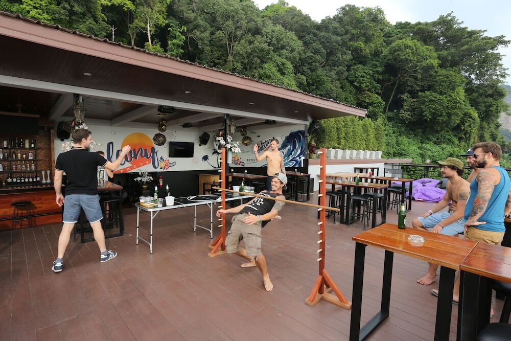 Ao Nang Balcony Party Hostel - 18-40 (Adults Only) מראה חיצוני תמונה